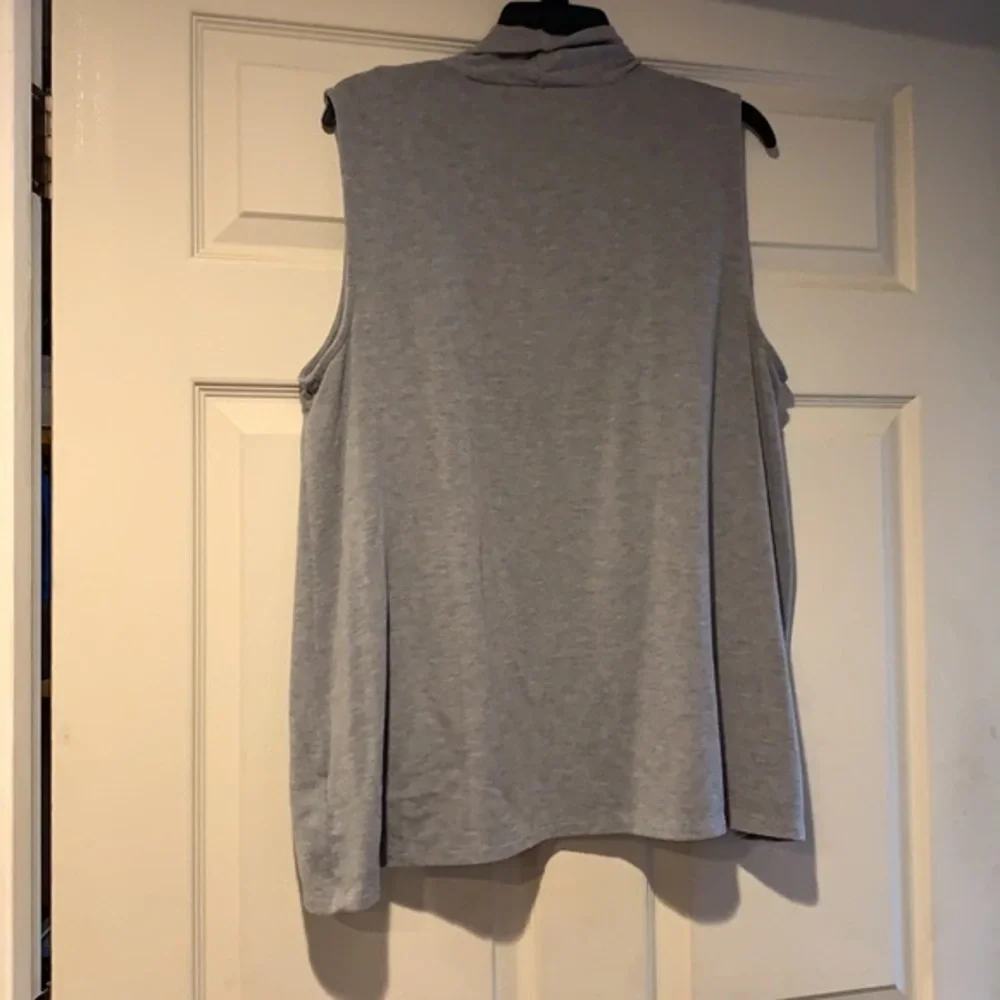 NWOT Croft & Barrow Sleeveless Cardigan PETITE 🟣